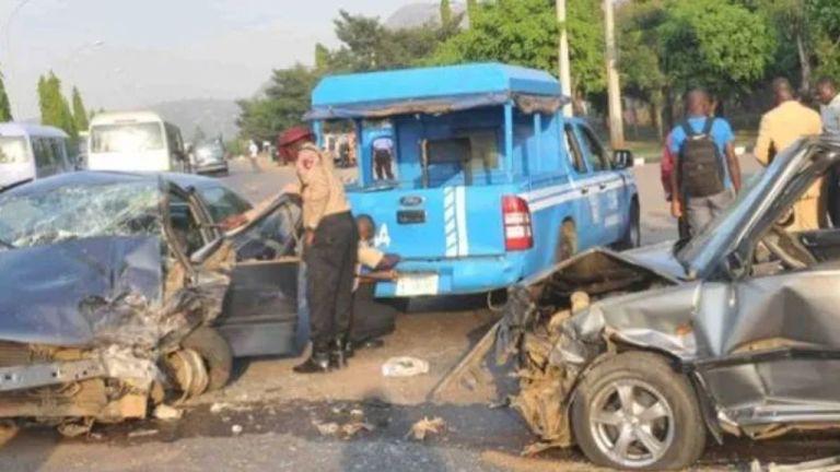 Truck Crashes On Several Vehicles In Plateau