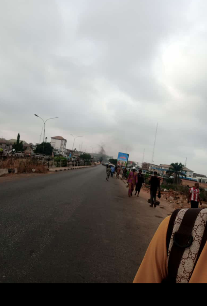 BREAKING:  Protesters Halt Vehicle Movements In Osogbo Over Tribunal Verdict