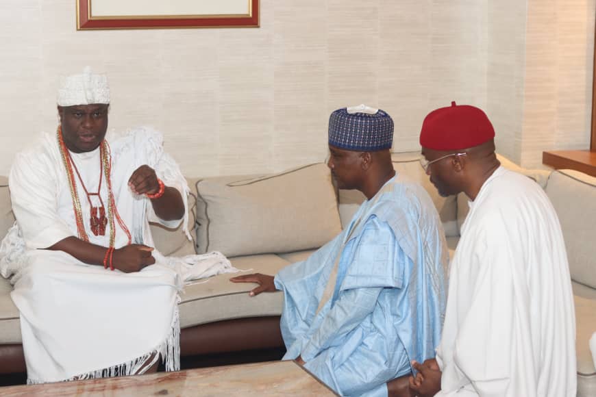 Ooni Hosts Abass, Kalu, Preaches National Unity