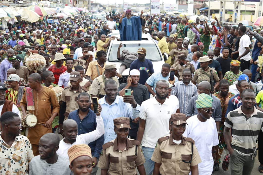 Homecoming: Aregbesola Gets Rousing Welcome In Osun