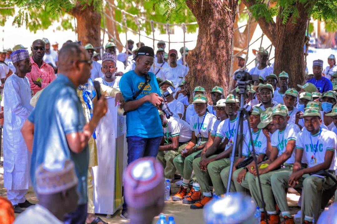 Palliatives: Zulum Donates N36m, 100 Bags Of Rice To Borno Corpers