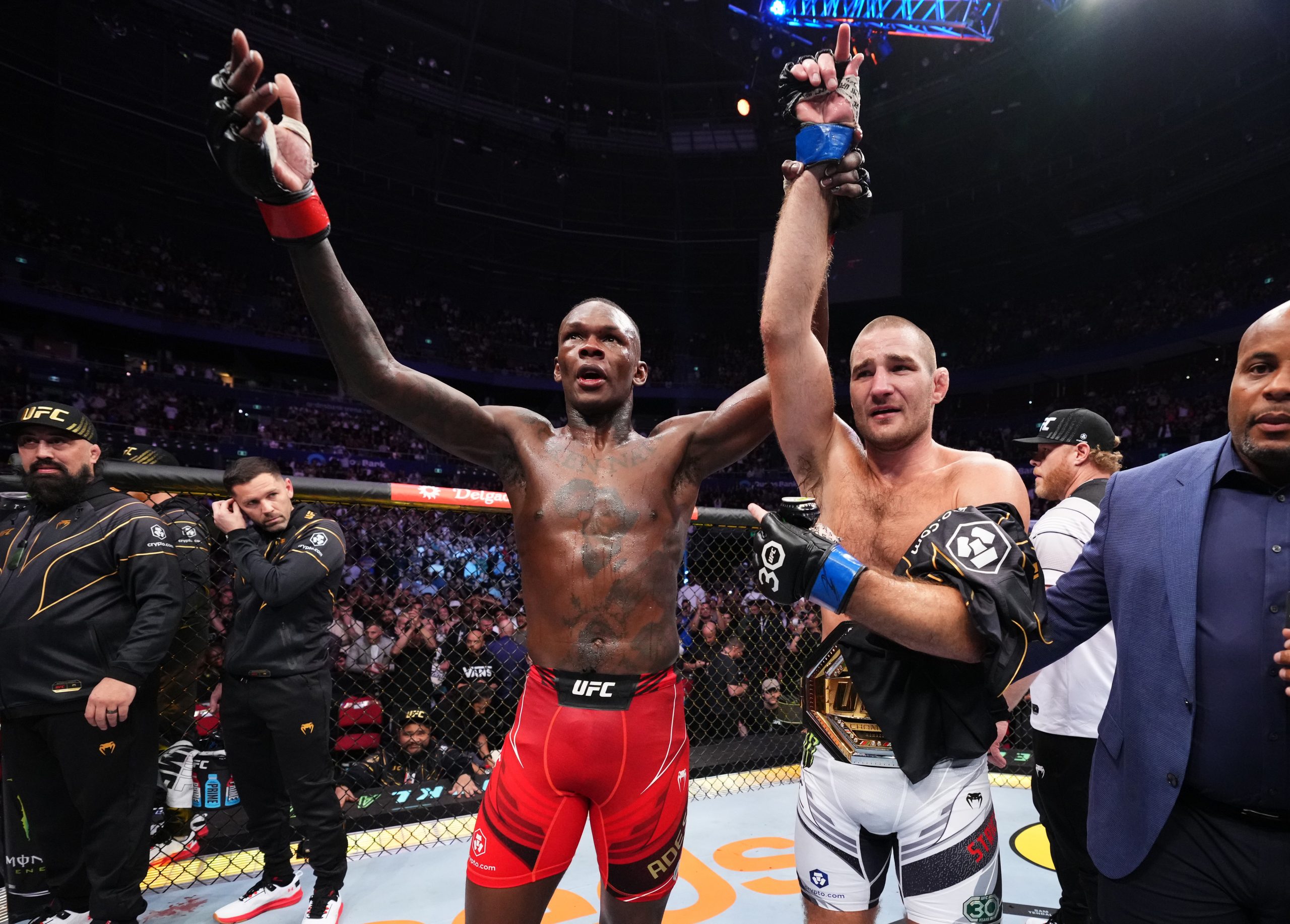 Israel Adesanya Reacts After Losing UFC Title To Strickland