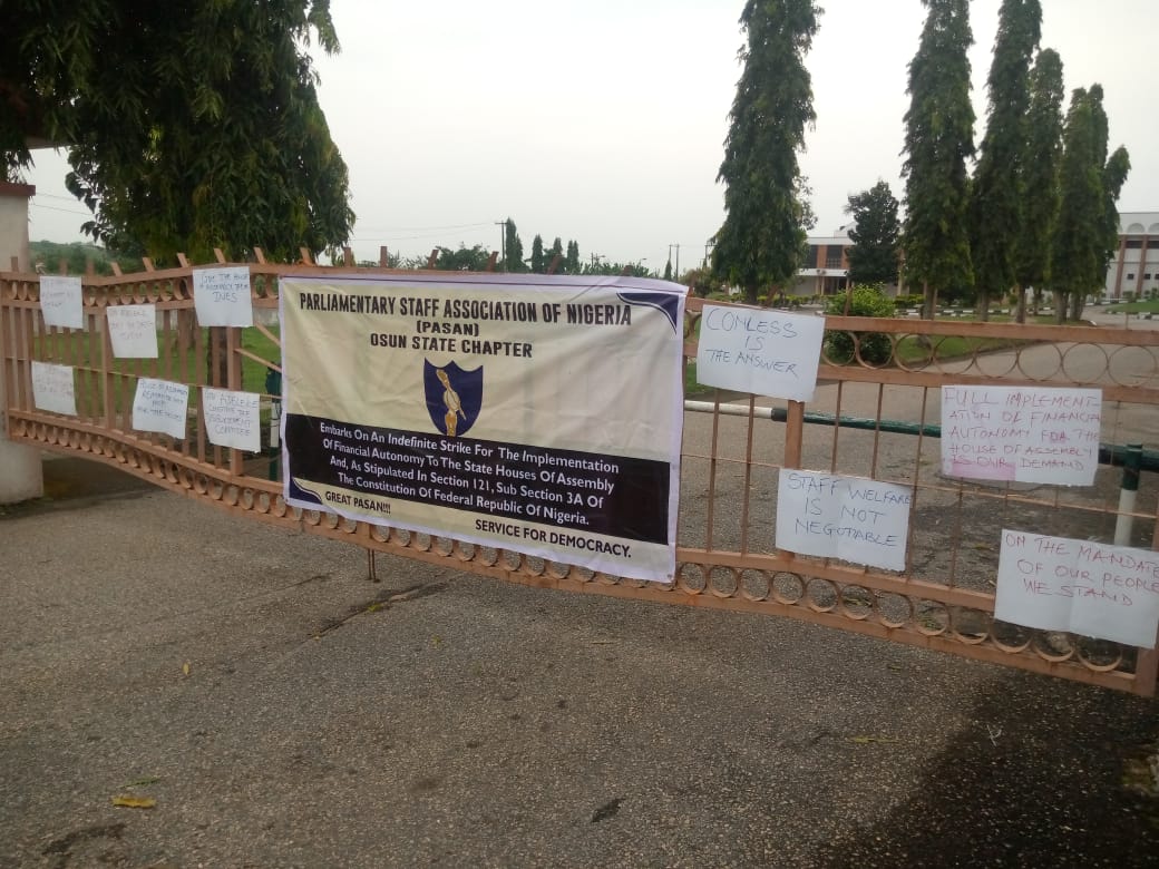 Parliamentary Staff Lock Osun Assembly Gate, Demand Legislative Autonomy
