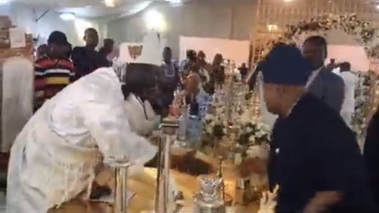 Netizens React As Osun Govt Clears The Air On Adeleke, Ooni Handshake Controversy