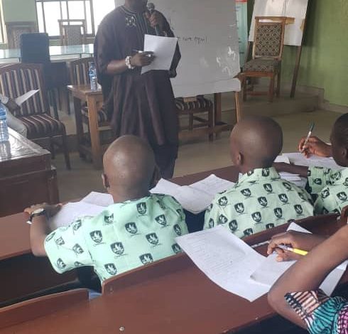 Brain Drain: Osun Monarch Goes Back To Class, Teaches Mathematics