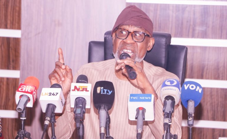 FG Revokes 1,633 Mining Licences Over Payment Default