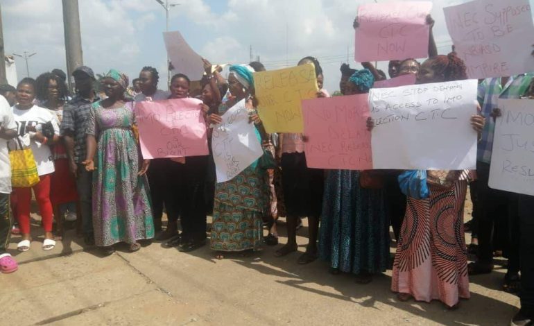 Labour Party Leaders, Supporters Protest At INEC