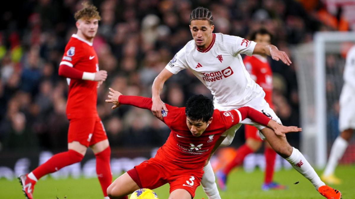 Man Utd Frustrate Liverpool To Goalless Draw At Anfield
