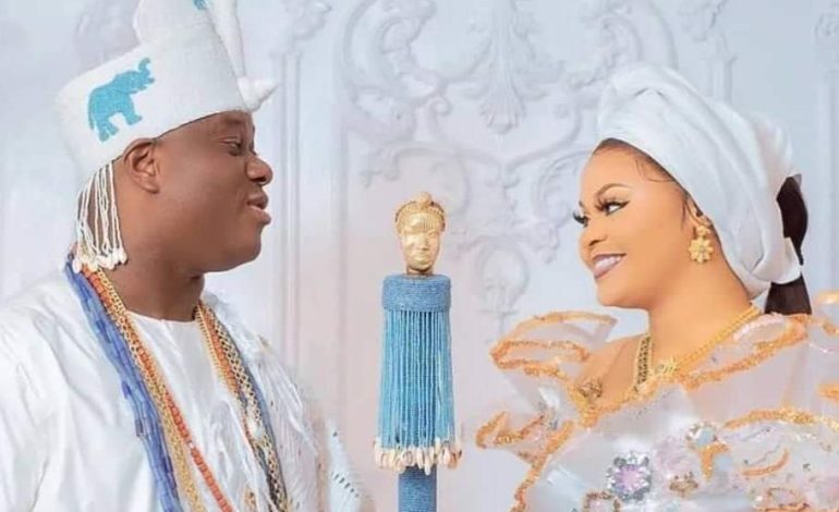 FLASH: Ooni, Queen Welcome Twins