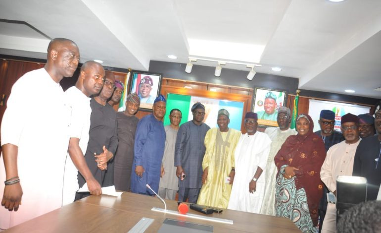 Ondo Primary: APC NWC Holds Peace Meeting With Aggrieved Governorship Aspirants