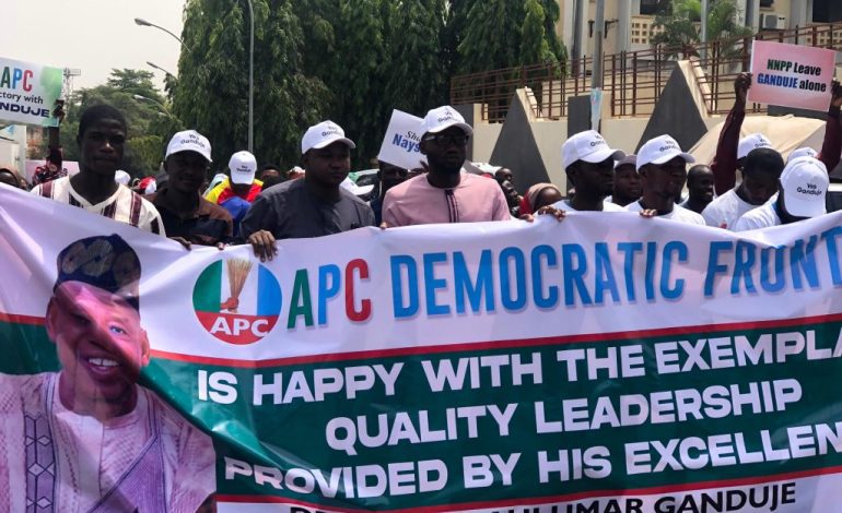 APC Youths Storm Abuja Secretariat, Protest Ganduje’s Suspension