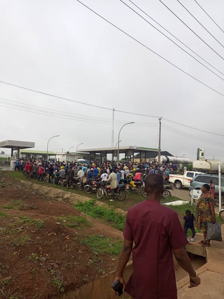 Passengers Stranded As Commercial Transporters Struggle To Get Fuel In Osogbo