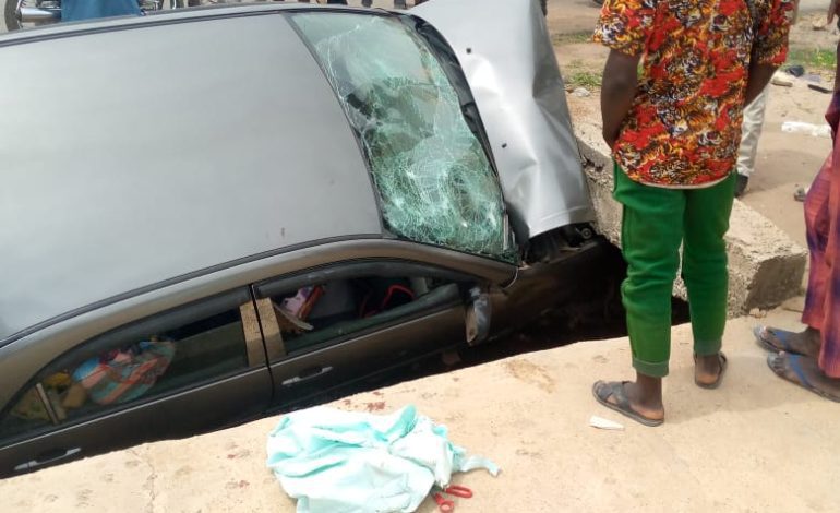 One Injured As Car Falls Into Ditch In Osun