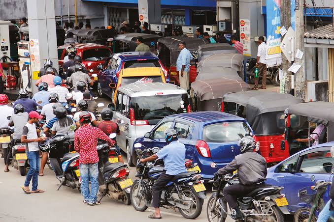 Fuel Scarcity: Black Market Thrives At N1,700/Ltr, As Fuel Goes For N680 – 1,050 At Stations 