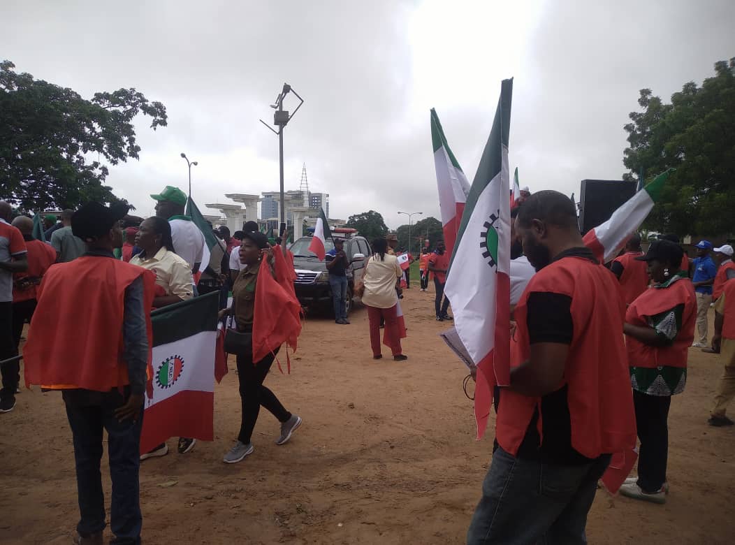 Workers Stranded As Labour Union Shuts Down Jos DisCo Over Tariff Hike