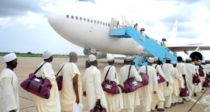 160 Intending Osun Pilgrims Await Flight, Get N15,000 Each As Compensation