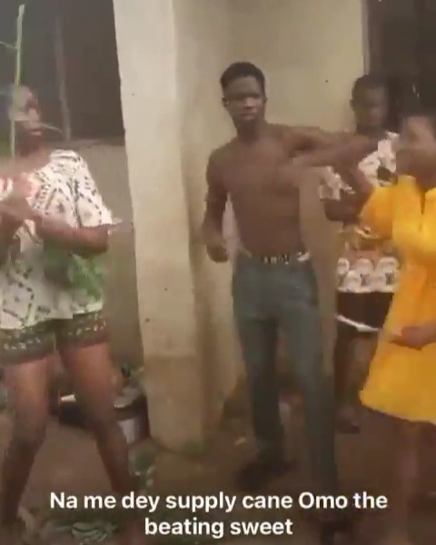 Ekiti University Student Caught On Camera Flogging, Bullying Colleague (Watch Video)